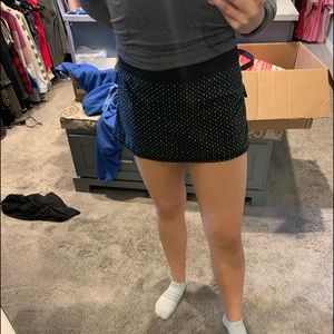 lululemon black polka dot skirt